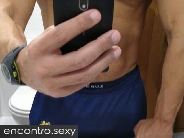 Grisalho atlético...