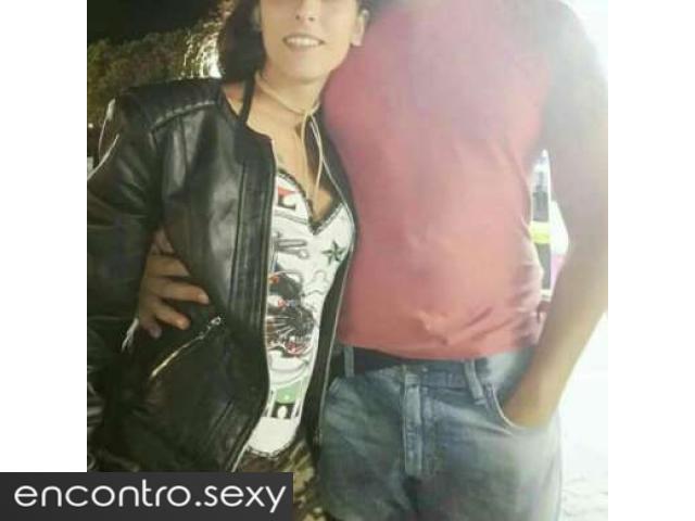 Casal procura mulher pra amizade colorida