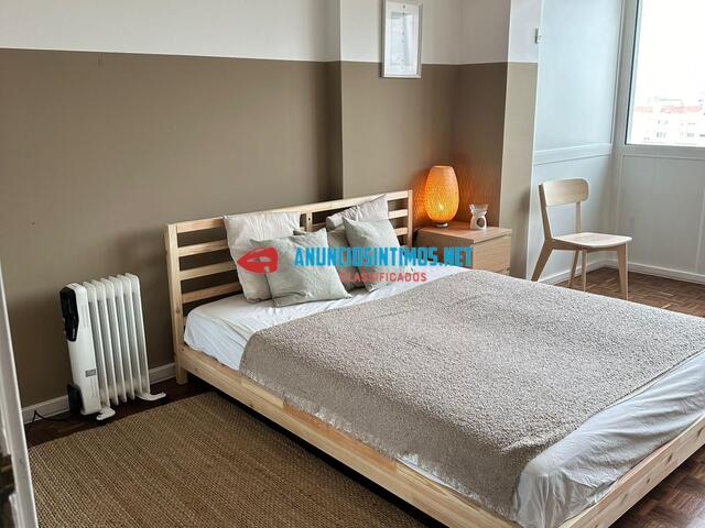 Aluga-se quarto para meninas