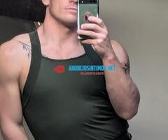 Homem à procura de um homem para conhecer