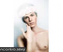 Sou gay faço broche a rapaz queluz