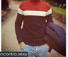 Gay recebe homens em sigilo