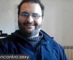 Homen castiga a sua mulher