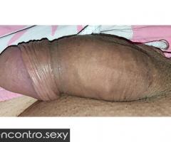 Procuro 2 mulheres para menage