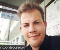 Jovem procura mulher para ter relações intimas a primeira vista e namoro