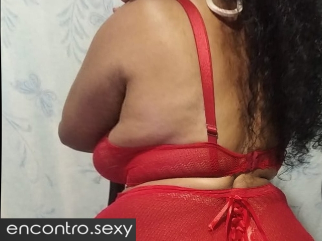 Dama 40 anos iniciante carinhosa