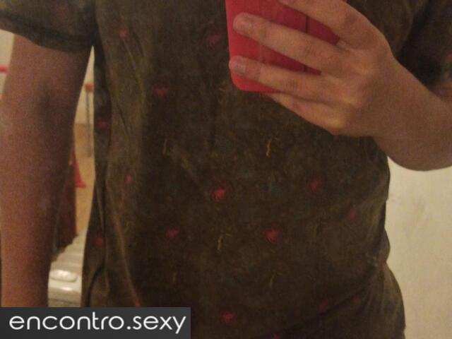 Procuro uma namorada ou amizade bem íntima.