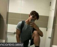 Rapaz safado e carinhoso