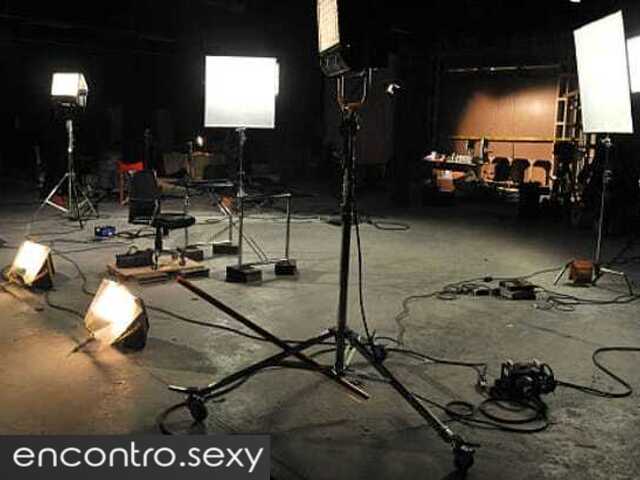 Olá, procuro modelos/atrizes fotográficas entre 18 e 40 anos