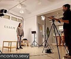 Procuro modelos/atrizes fotográficas entre 18 e 40 anos