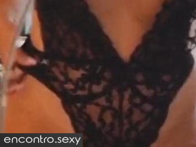 Mulher bonita e sensual procura homem